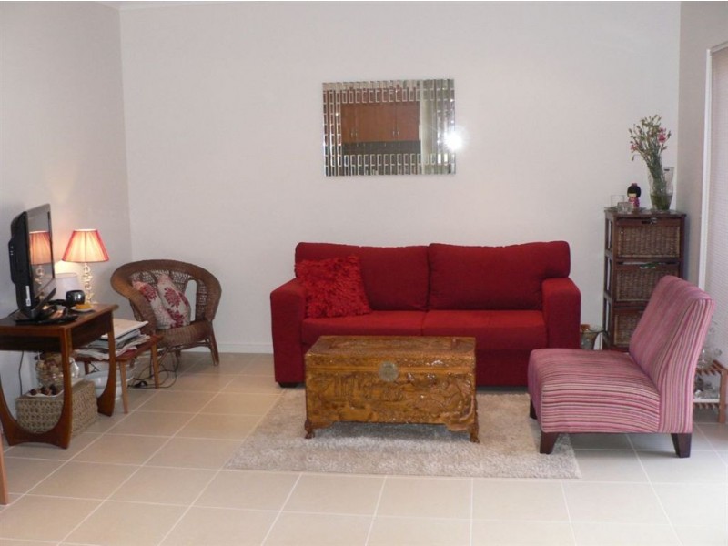 2/134 Alexander Avenue, Thomastown VIC 3074