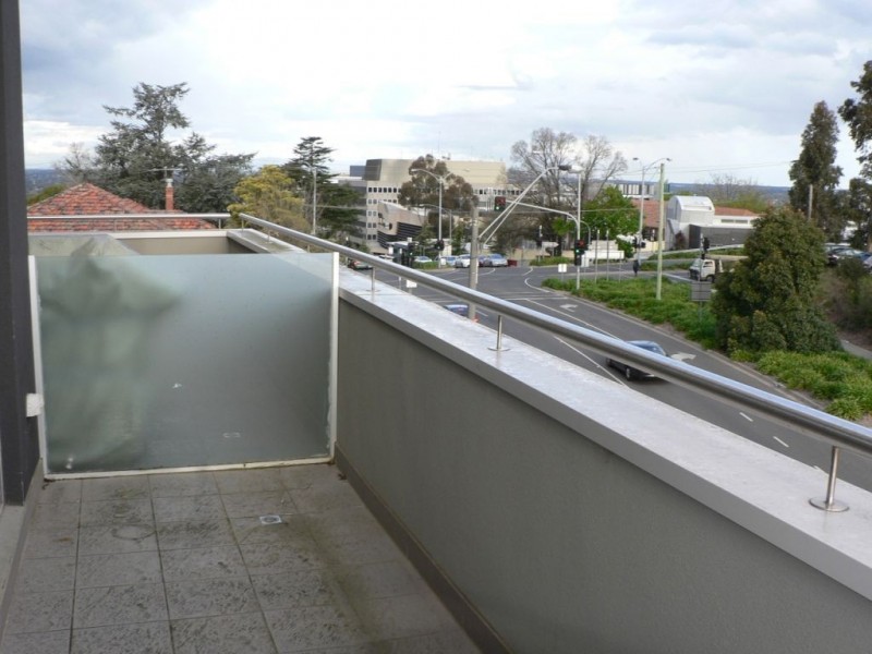 17/18 Bell Street, Heidelberg Heights VIC 3081