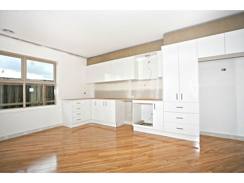 8 Garth Place, Epping VIC 3076