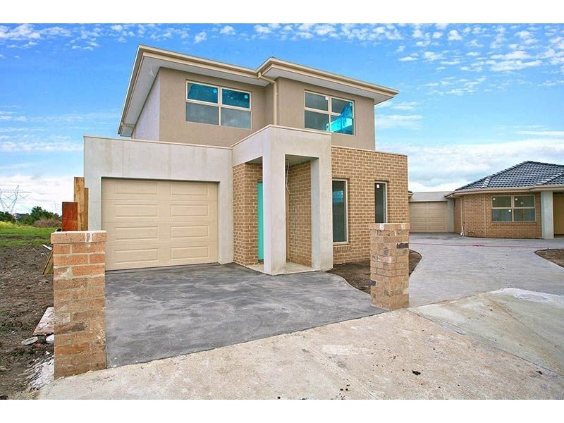 8 Garth Place, Epping VIC 3076