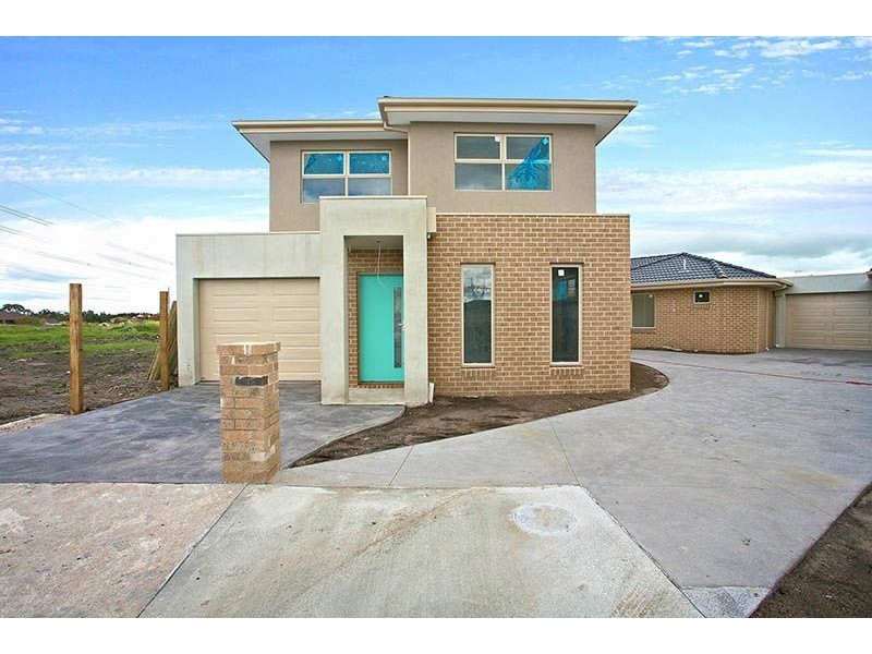 8 Garth Place, Epping VIC 3076