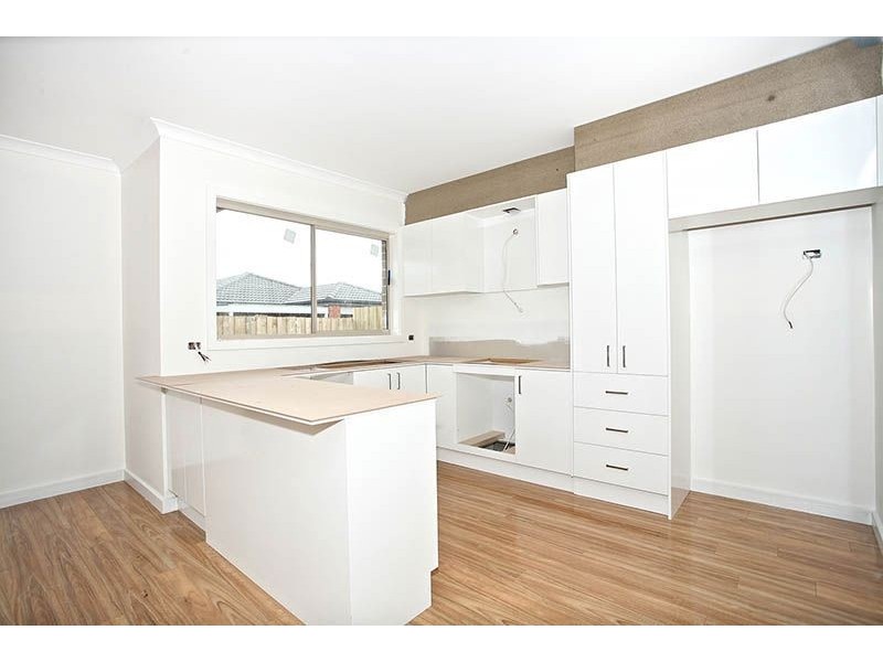 10 Garth Place, Epping VIC 3076