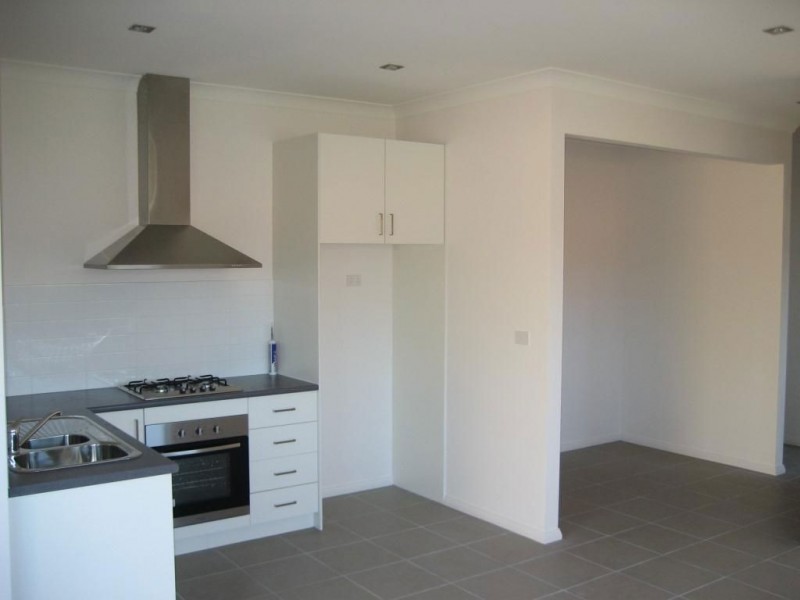 1/2 Hamilton Court, Lalor VIC 3075