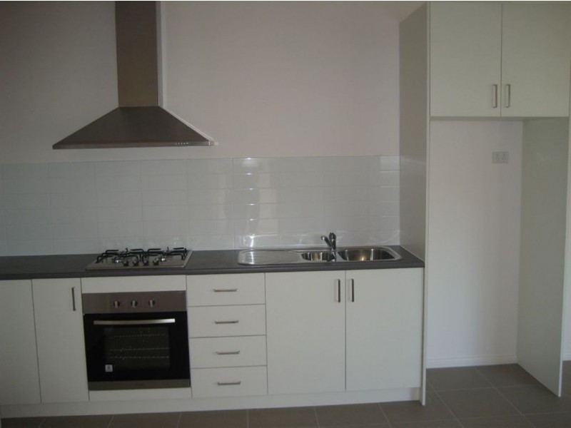 4/2 Hamilton Court, Lalor VIC 3075