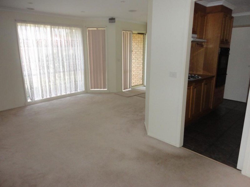 5 Parnell Court, Roxburgh Park VIC 3064