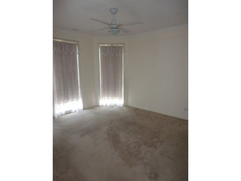 5 Parnell Court, Roxburgh Park VIC 3064