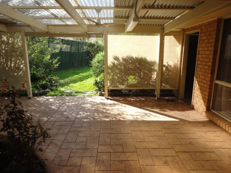 5 Parnell Court, Roxburgh Park VIC 3064