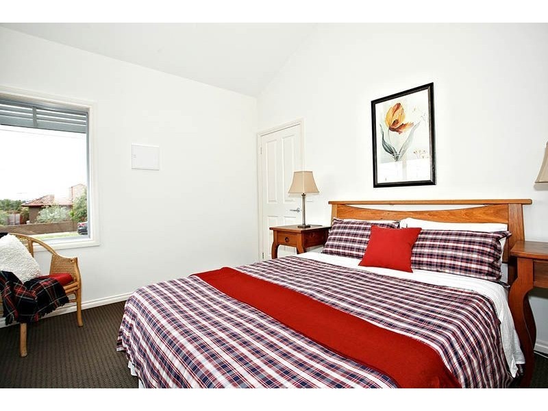 1/88 Purinuan Road, Reservoir VIC 3073