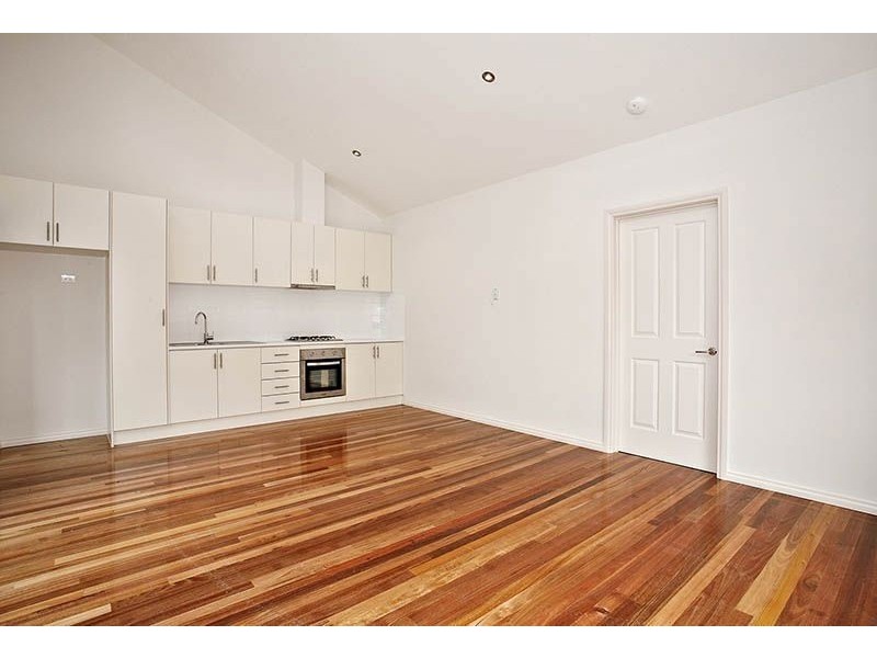 5/88 Purinuan Road, Reservoir VIC 3073