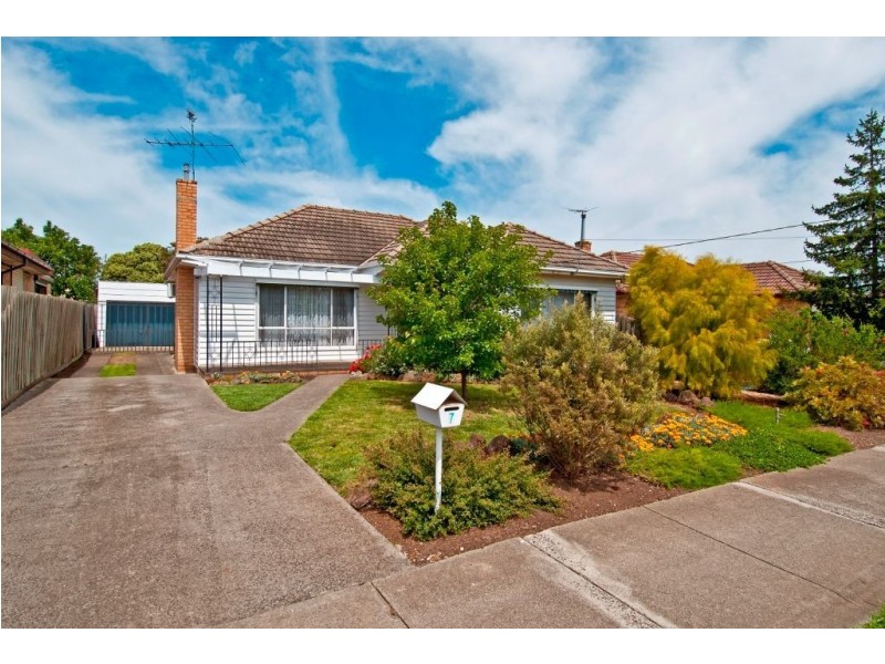 7 Dickens Street, Lalor VIC 3075