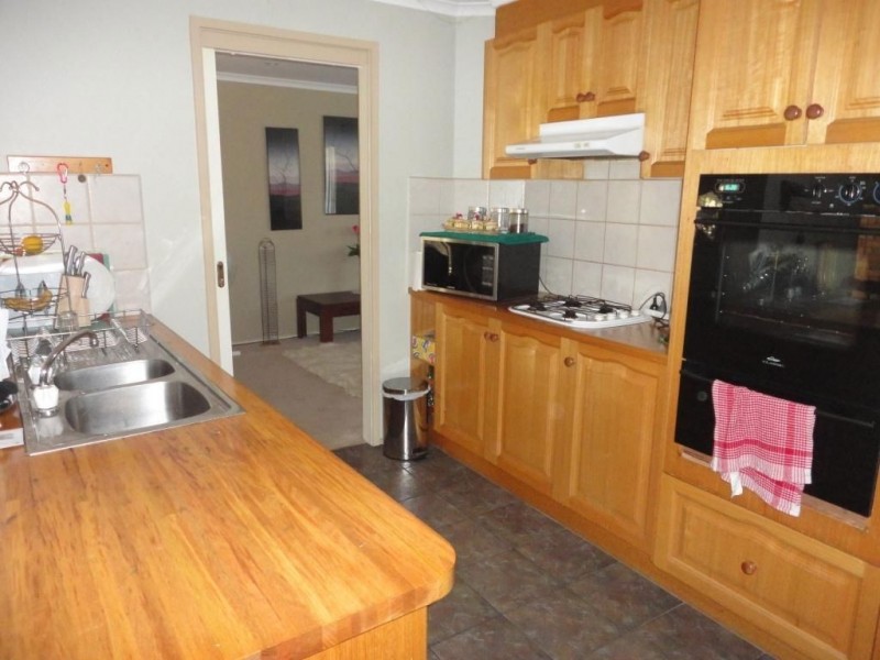 5 Parnell Court, Roxburgh Park VIC 3064