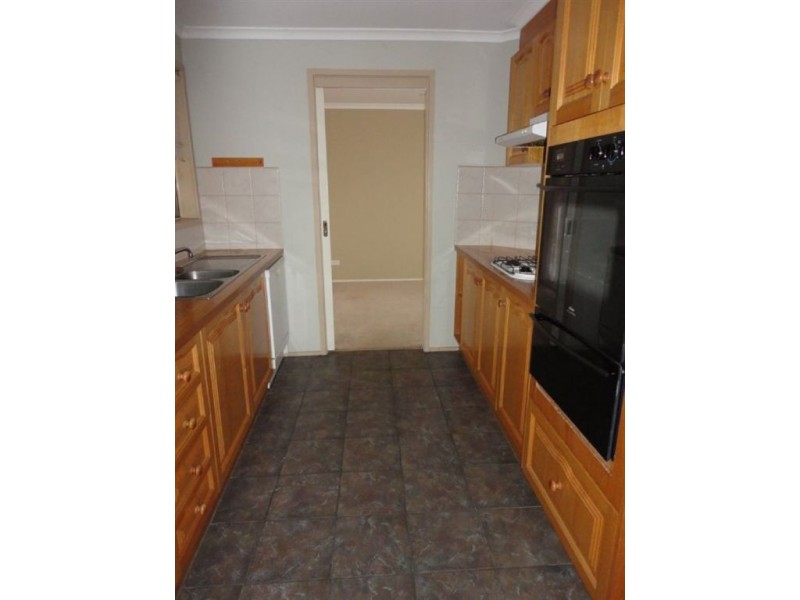 5 Parnell Court, Roxburgh Park VIC 3064