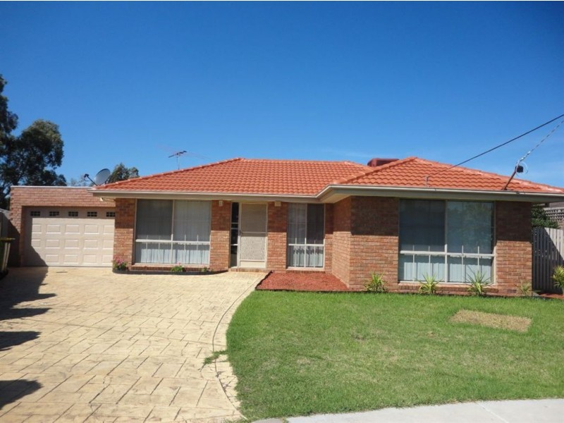 11 Langvale Court, Mill Park VIC 3082