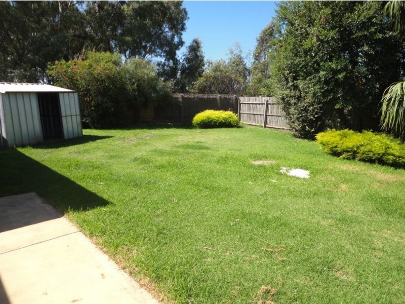 11 Langvale Court, Mill Park VIC 3082