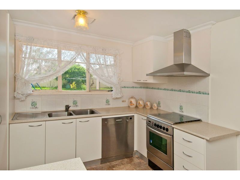 8 Cherry Court, Lalor VIC 3075