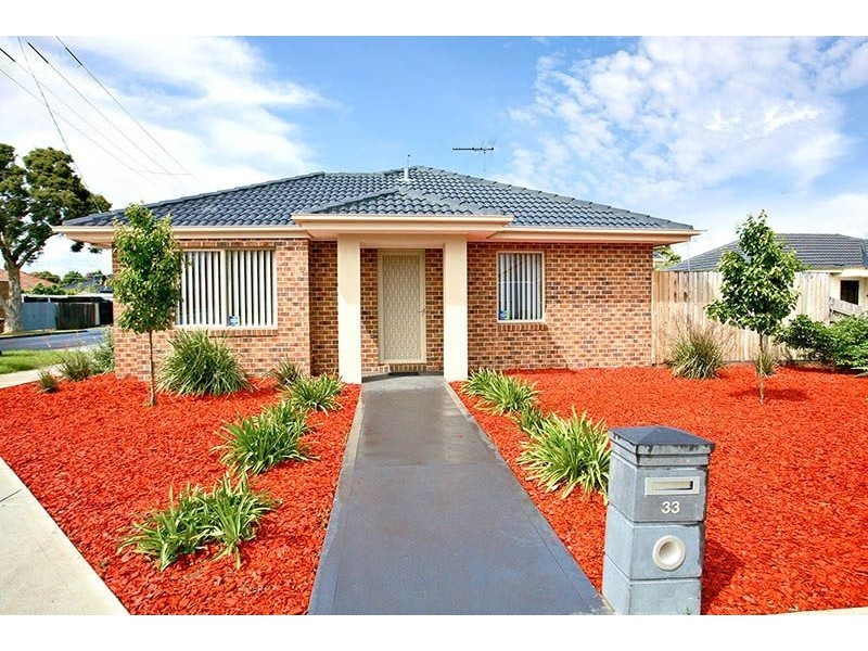 33 Dickens Street, Lalor VIC 3075