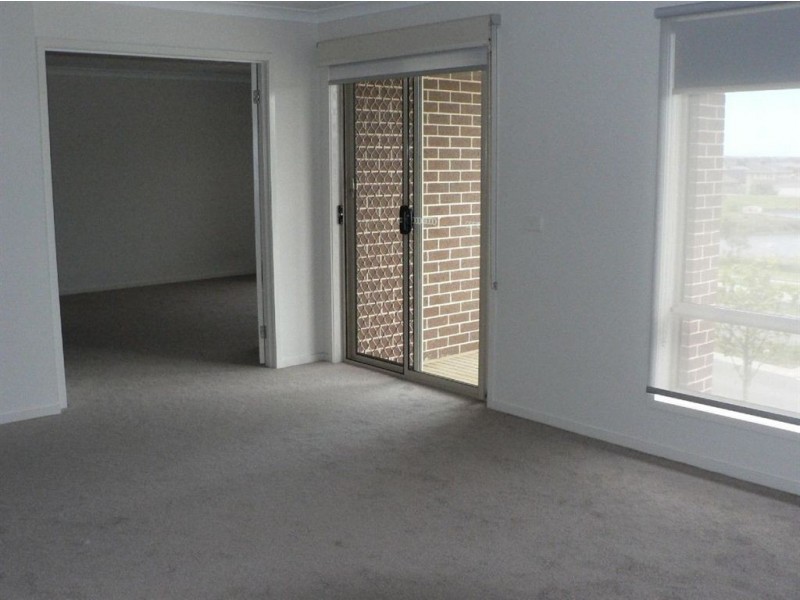 19 Viewgrand Boulevard, Epping VIC 3076