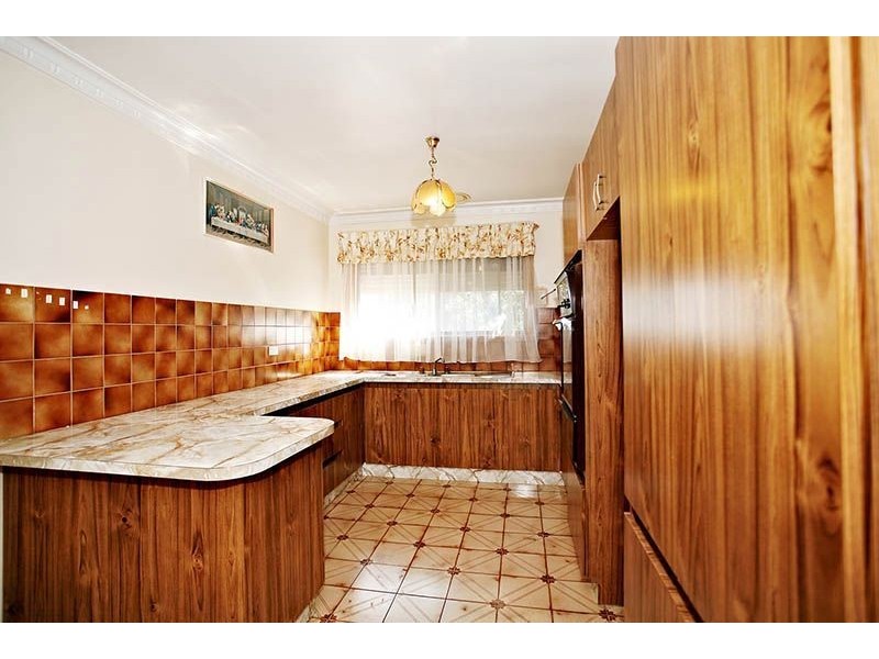 1 Greenstone Court, Thomastown VIC 3074