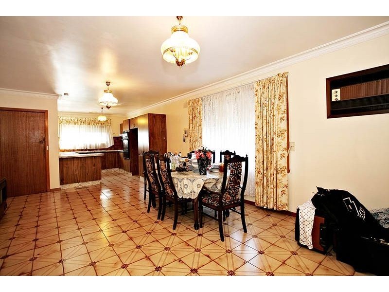 1 Greenstone Court, Thomastown VIC 3074