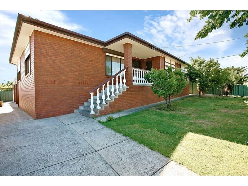 1 Greenstone Court, Thomastown VIC 3074