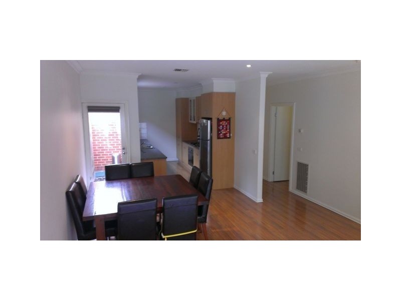 1/34 Centre Way, Glenroy VIC 3046
