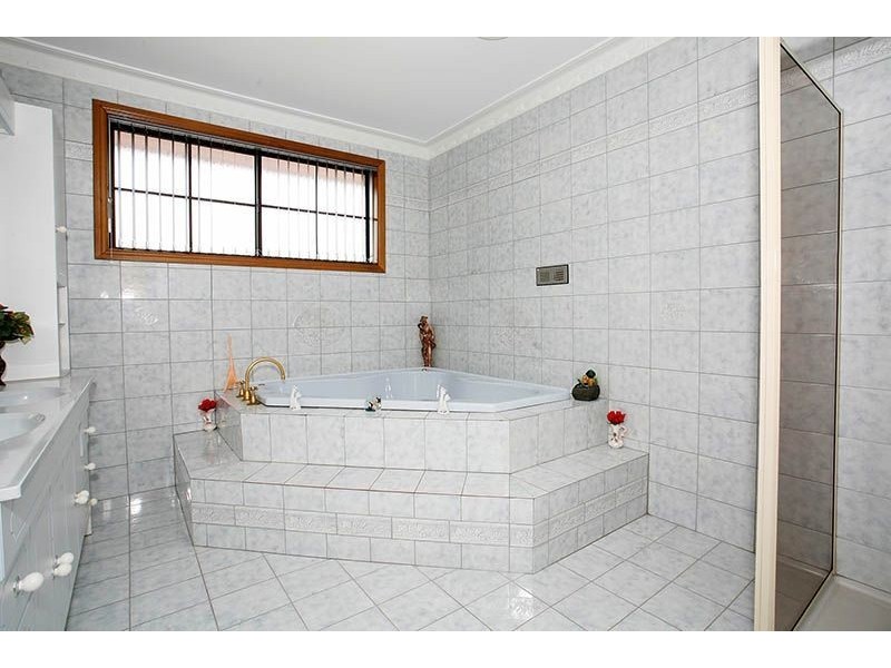 87 Carrington Boulevard, Thomastown VIC 3074