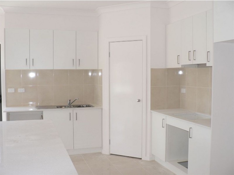 12 Emden Road, Wollert VIC 3750