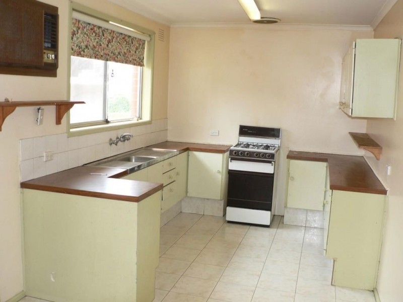 6 Brownlow Crescent, Epping VIC 3076