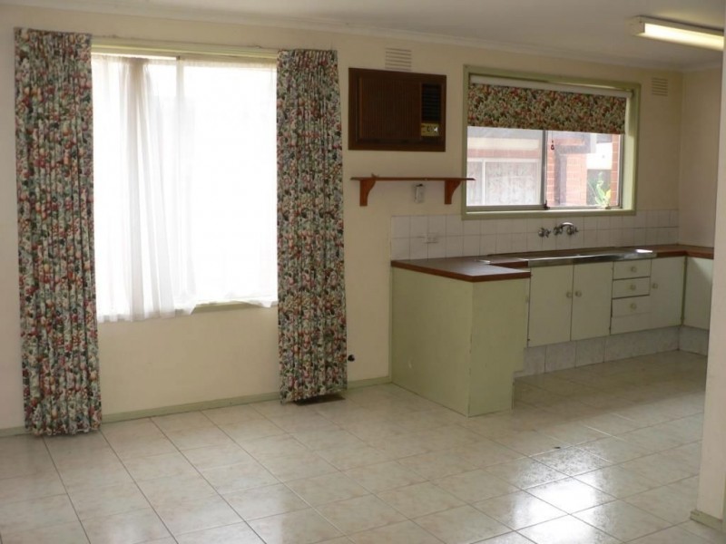 6 Brownlow Crescent, Epping VIC 3076