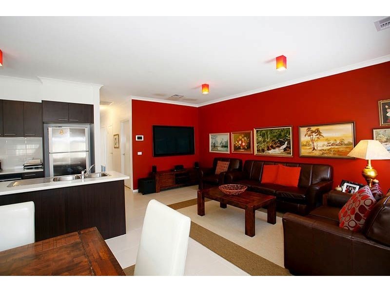 1/1 Farmhouse Boulevard, Epping VIC 3076