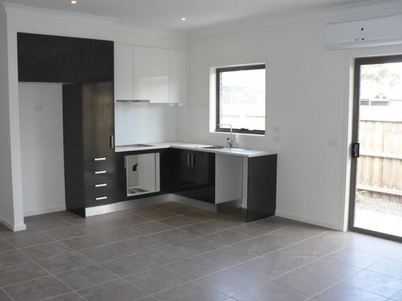 1/8 Mavora Place, South Morang VIC 3752