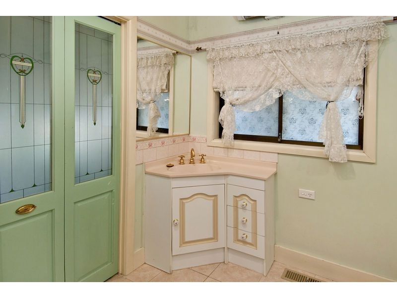 56 Dickens Street, Lalor VIC 3075