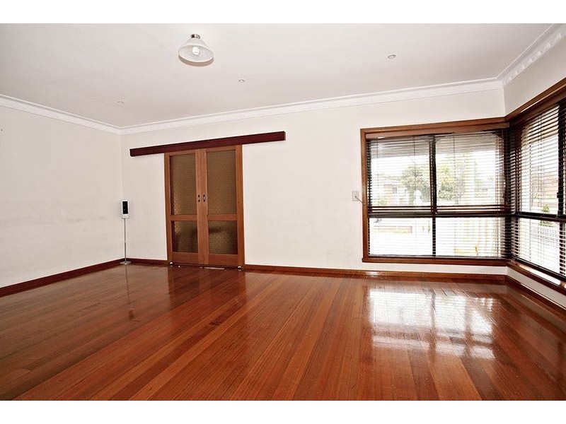 62 Queenscliff Road, Thomastown VIC 3074