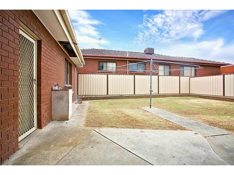 62 Queenscliff Road, Thomastown VIC 3074