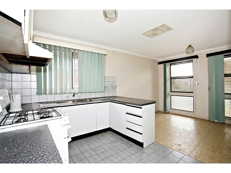 12 Kosciusko Court, Lalor VIC 3075