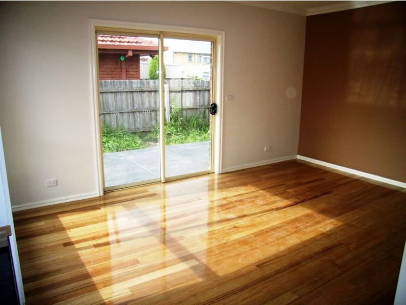 2/15 Highlands Road, Thomastown VIC 3074