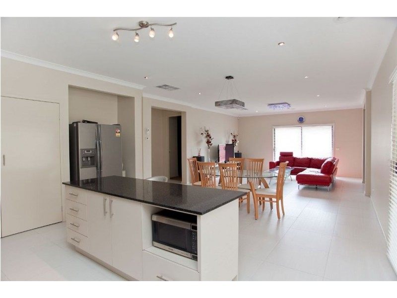 27 Quartz Grove, Epping VIC 3076