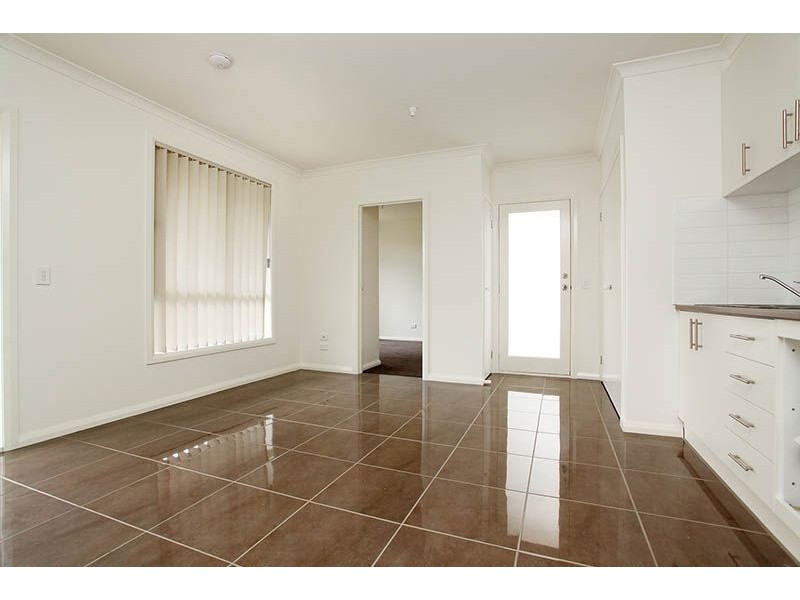 4/23 Midholm Court, Thomastown VIC 3074