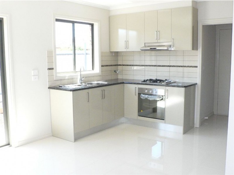 2/2 Alfa Court, Lalor VIC 3075