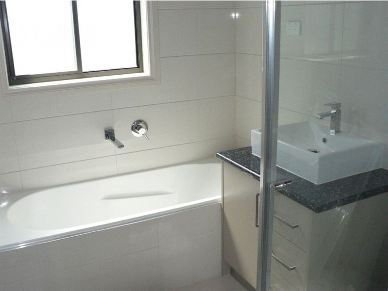 2/2 Alfa Court, Lalor VIC 3075