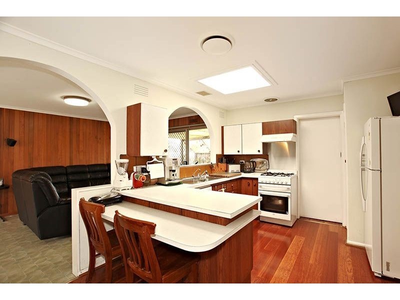 11 Kemp Avenue, Thomastown VIC 3074