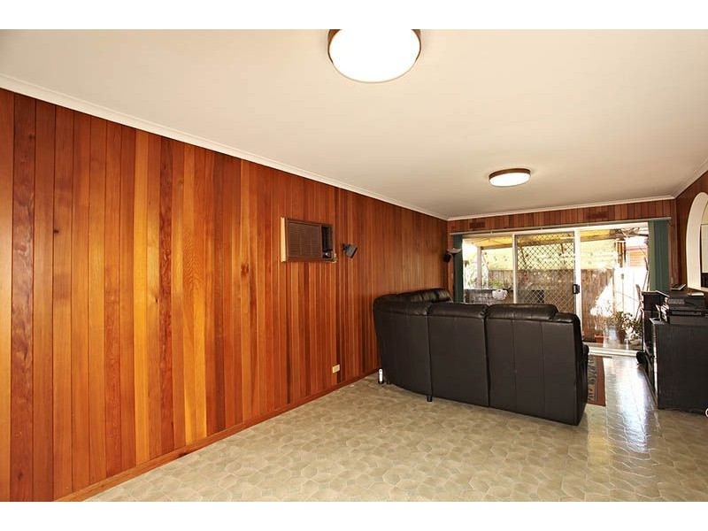 11 Kemp Avenue, Thomastown VIC 3074