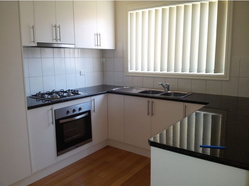 2/15 Highlands Road, Thomastown VIC 3074