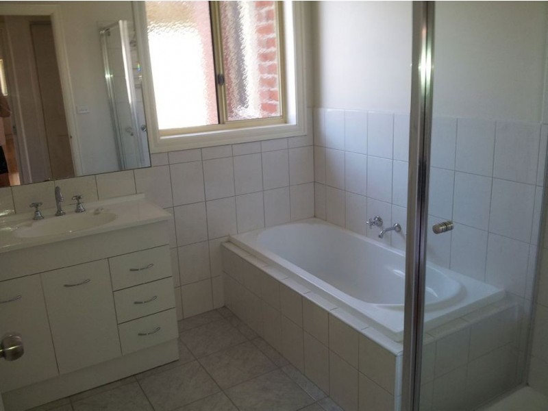 2/15 Highlands Road, Thomastown VIC 3074