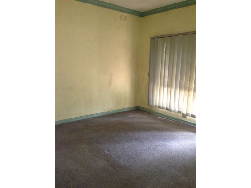 2 Norman Grove, Thomastown VIC 3074