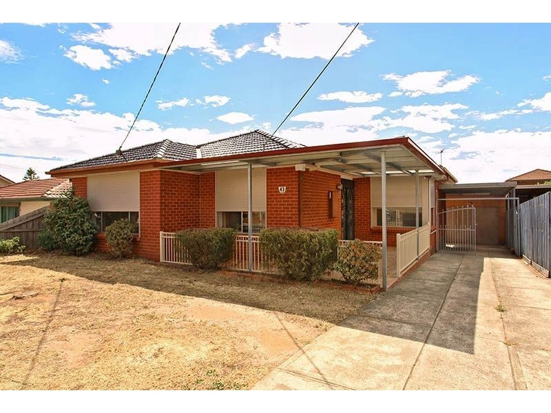 43 Huskisson Avenue, Lalor VIC 3075