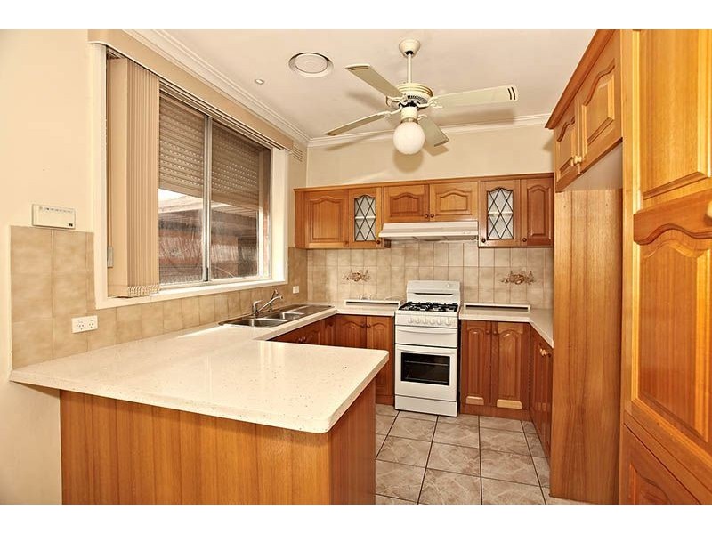 43 Huskisson Avenue, Lalor VIC 3075