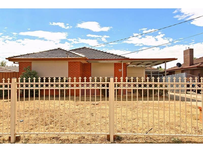 43 Huskisson Avenue, Lalor VIC 3075