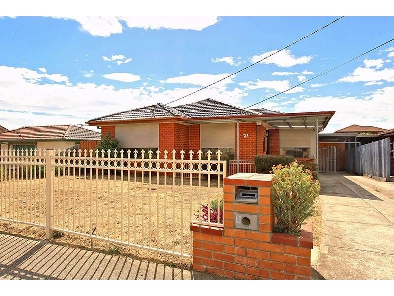 43 Huskisson Avenue, Lalor VIC 3075