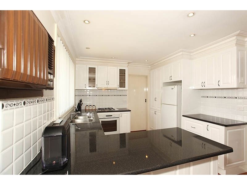 29 Karingal Way, Thomastown VIC 3074